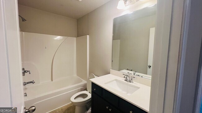 Building Photo - 256 Highland Pointe Cir E