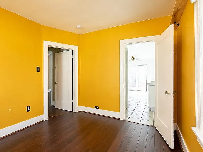 Building Photo - 302 Pacific Terrace