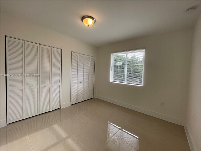 Building Photo - 385 NW 82nd Terrace