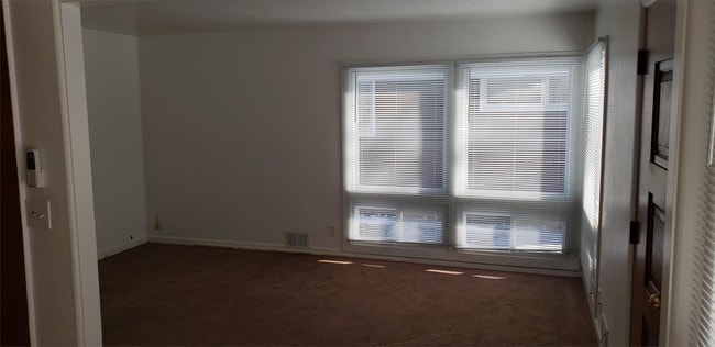 Building Photo - 2203 Barton Blvd