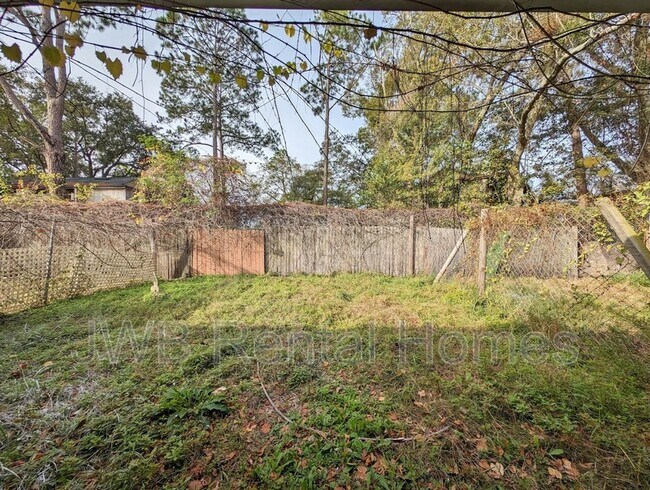 Building Photo - 7635 Indian Lakes Dr