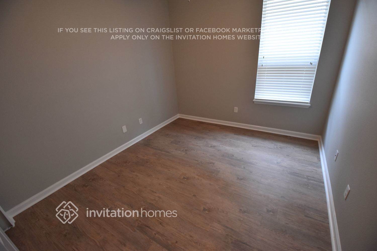 Building Photo - 684 Briar View Dr