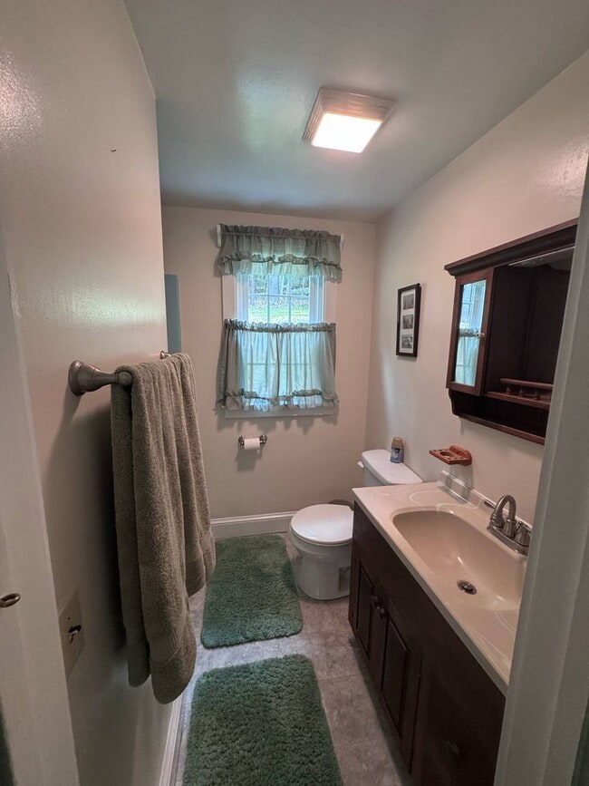 Building Photo - Waterfront Georgetown 3 Bed