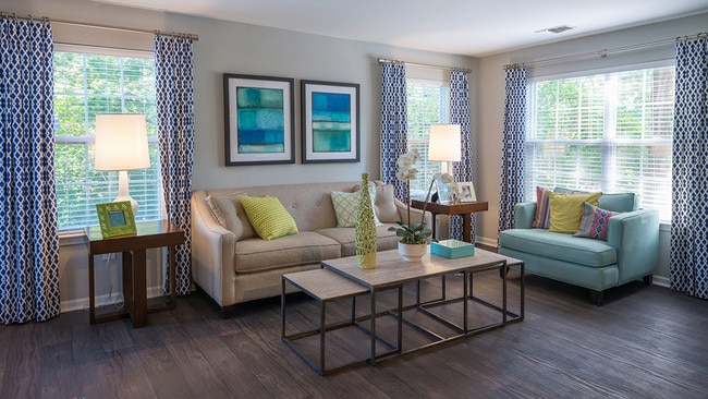 Oversized windows offer great natural light - Alister Quincy