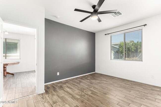 Building Photo - 10250 W Townley Ave