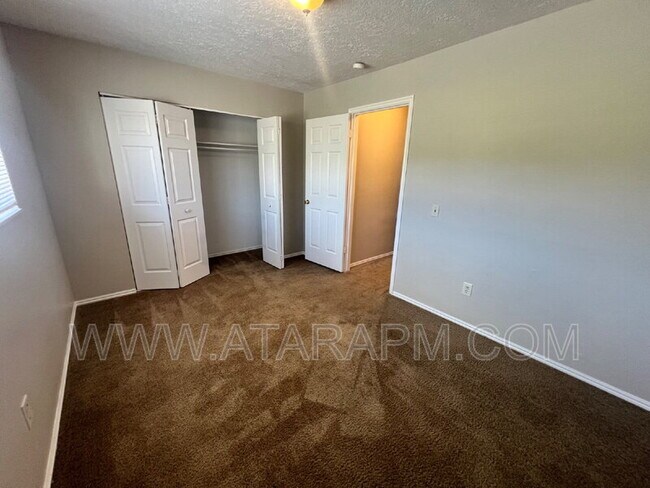 Building Photo - 4247 S Hwy 89