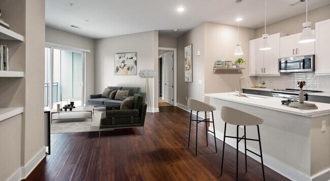 Building Photo - 105 Rogers St NE