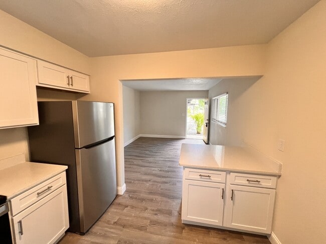 Building Photo - 2412 Formosa Ave