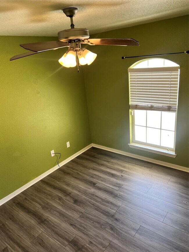 Building Photo - 1213 Trailboss Dr