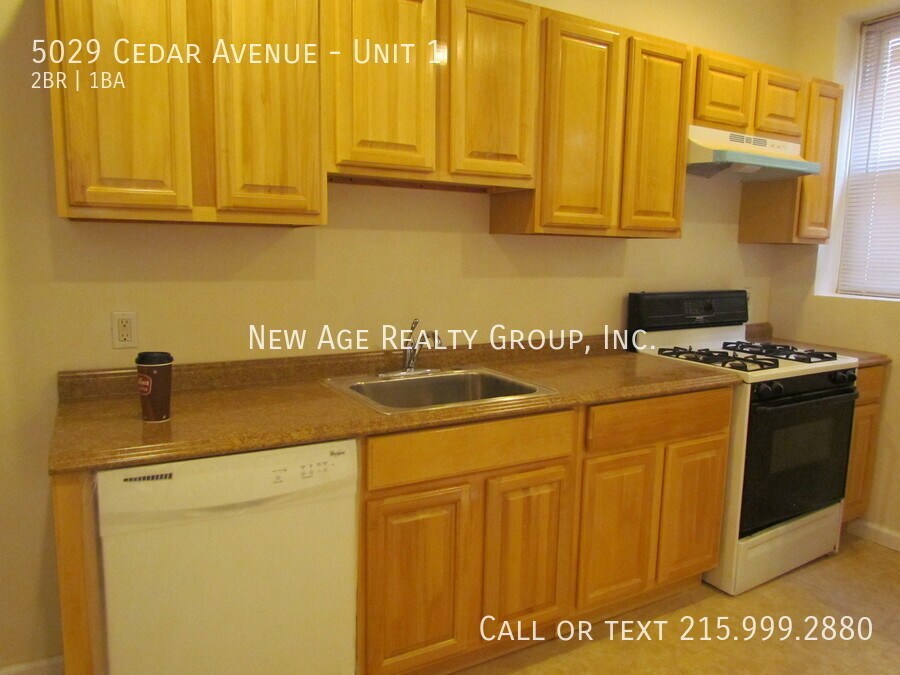 Building Photo - 5029 Cedar Ave