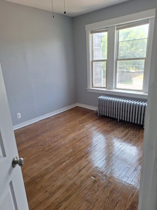 Building Photo - 3922 W Lexington St