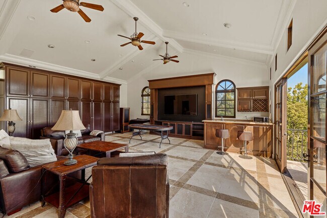 Building Photo - 2374 Earls Ct