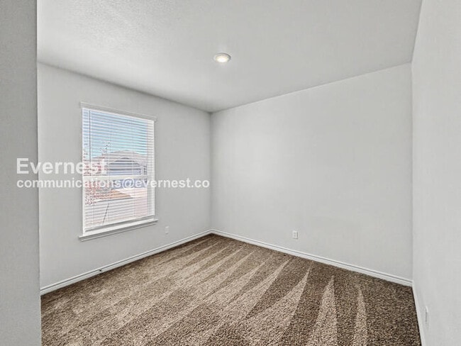 Building Photo - 2236 Hornbeam St