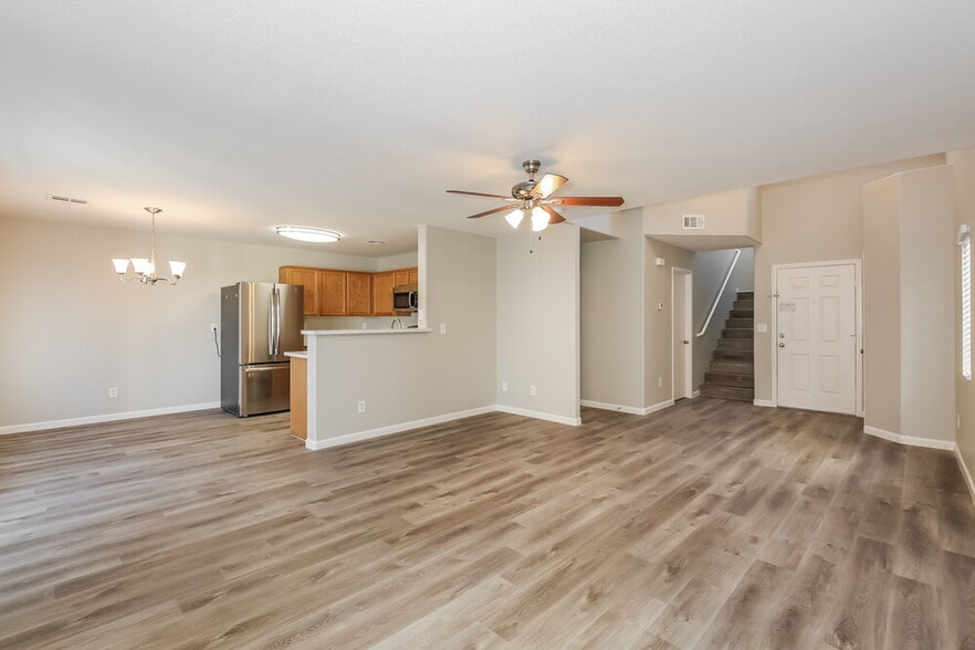 Building Photo - 5014 Sapphire Light St