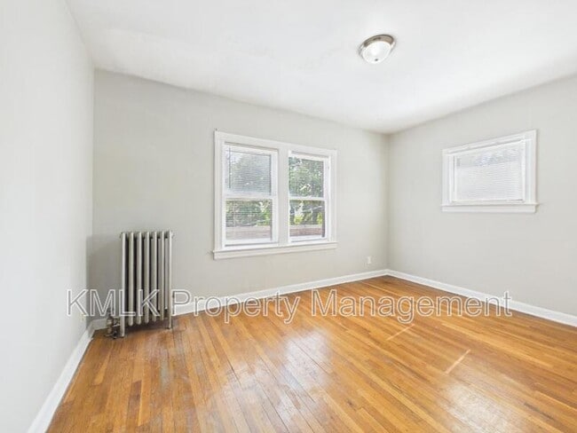 Building Photo - 1346 Kenilworth Ave