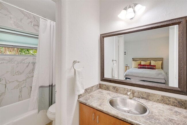 Building Photo - 1777 Venice Ln