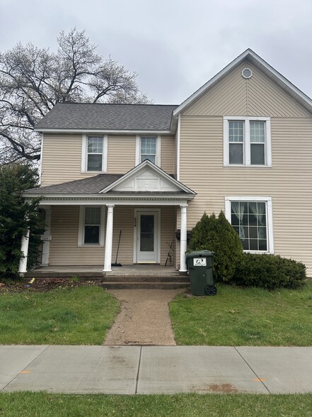 Primary Photo - 934 Barland St