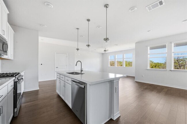 Building Photo - 4806 Plum Peach Bend