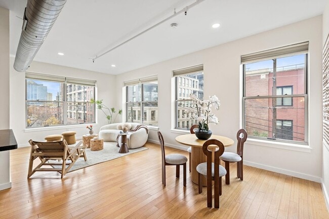 Building Photo - 234 10th St