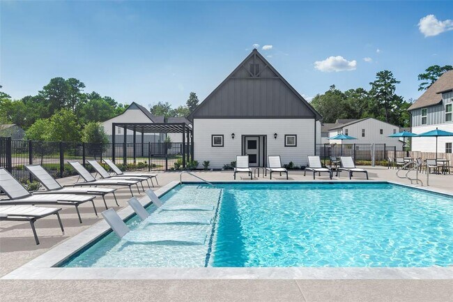 Building Photo - 9835 Willow Creek Commerce Dr