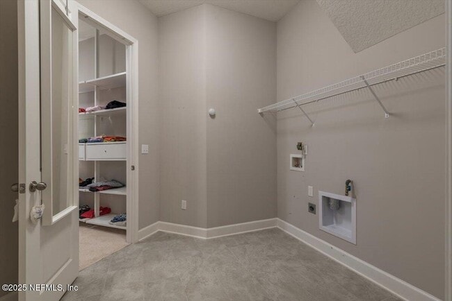 Building Photo - 37 Autumn Knoll Ct