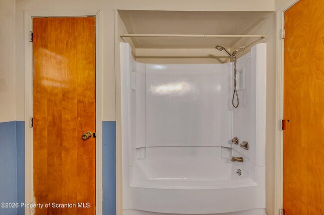 Building Photo - 601 Dean St