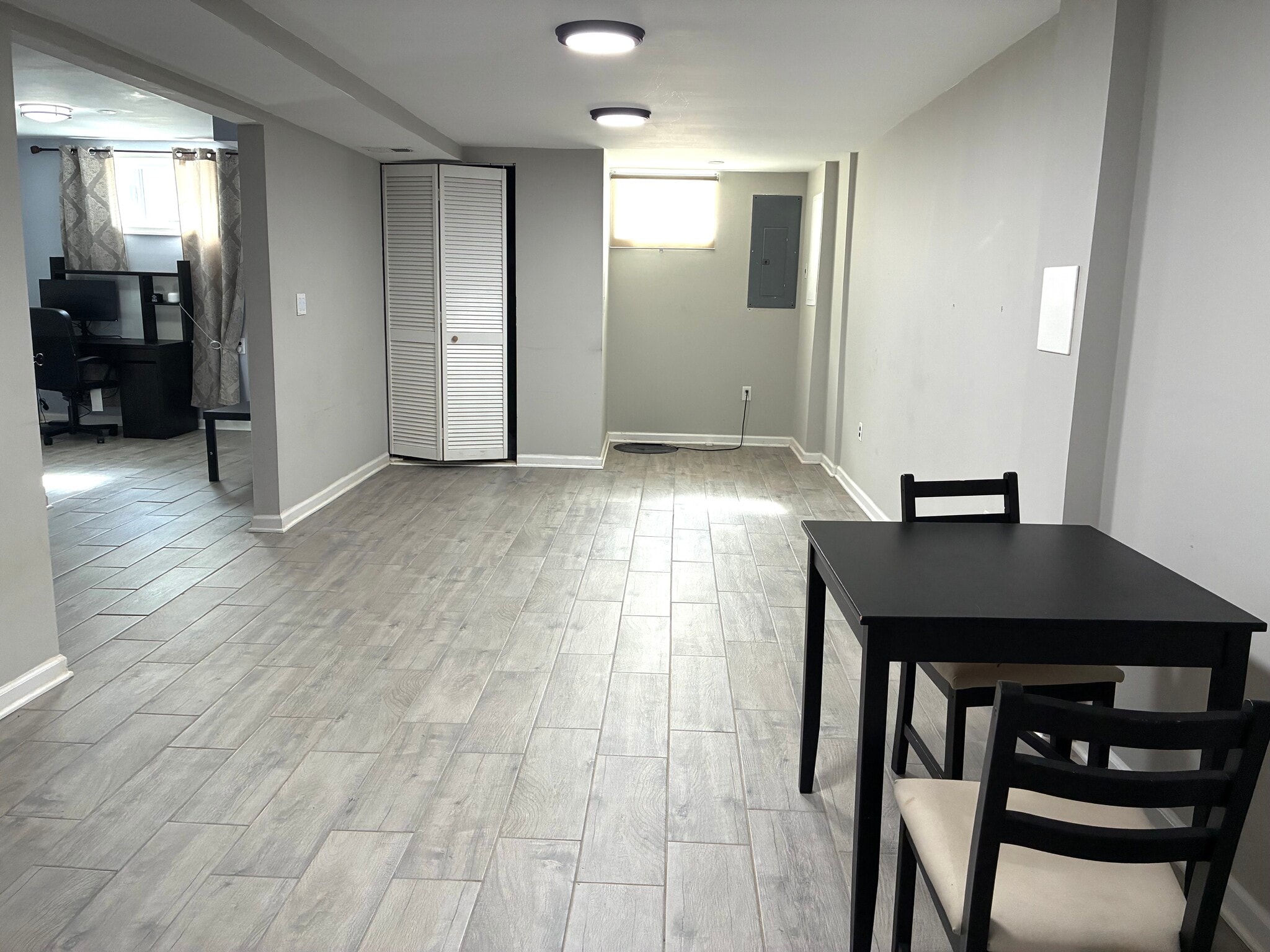 Living/Dining - 5112 Hollywood Rd