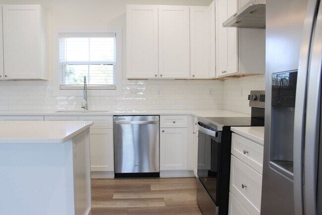 Building Photo - Brand New 3 Bedroom Home with Maintenance Free Living