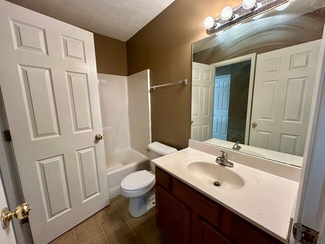 Building Photo - 221 Simba Way