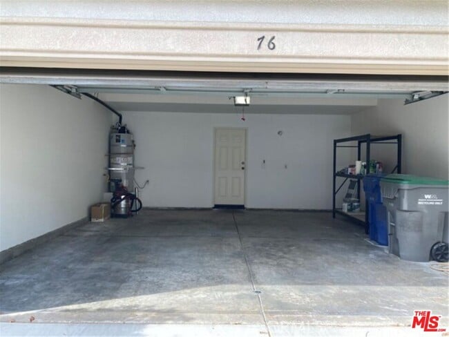 Building Photo - 27030 Victoria Ln