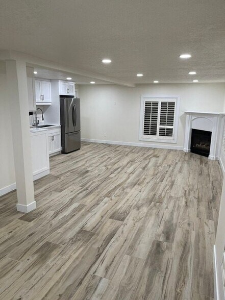 Building Photo - 1194 Hawberry Cir