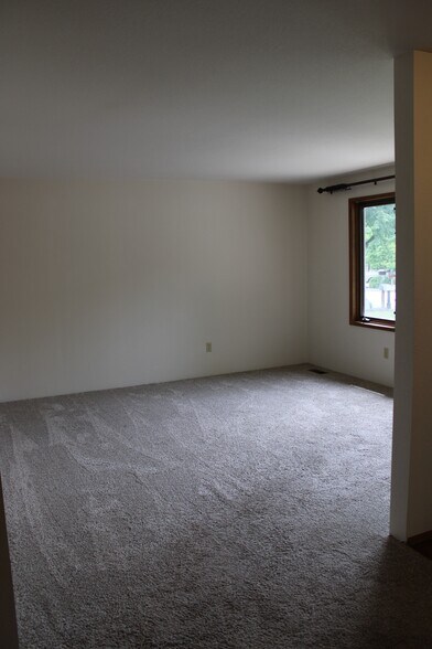 Building Photo - 1516 Woodhaven Pl