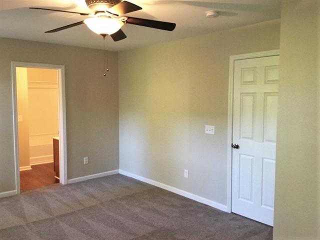 Building Photo - 103 Surlington Dr