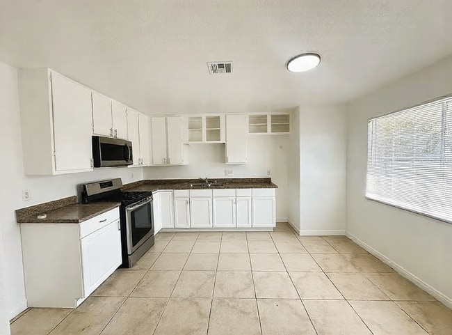 Primary Photo - 66425 First Street, Unit B