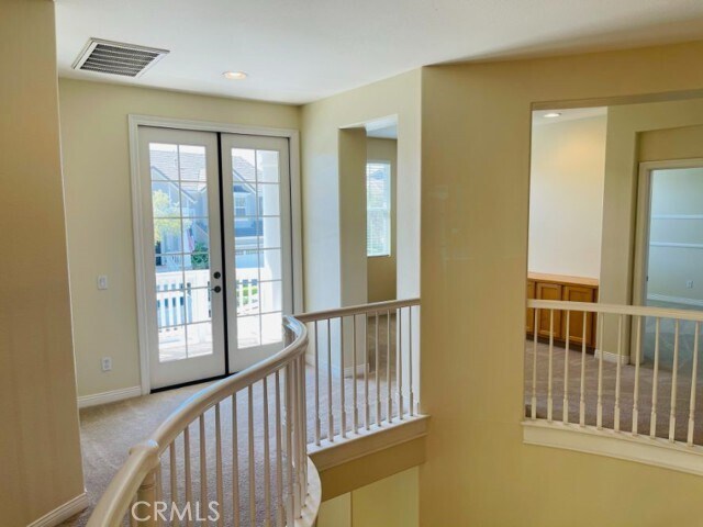 Building Photo - 1574 Glencrest Dr