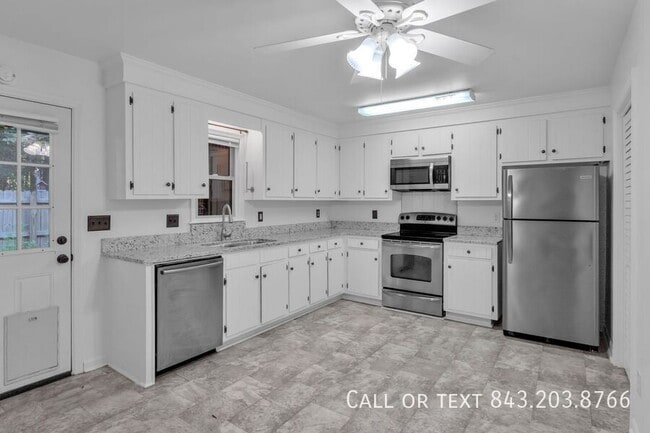 Building Photo - 302 Springview Ln
