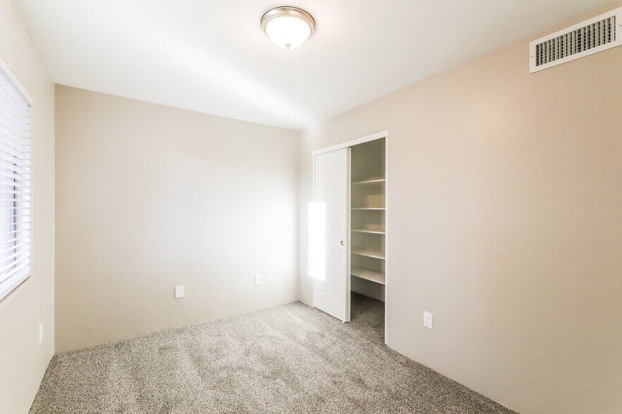 Building Photo - 6866 S Camino De Azar