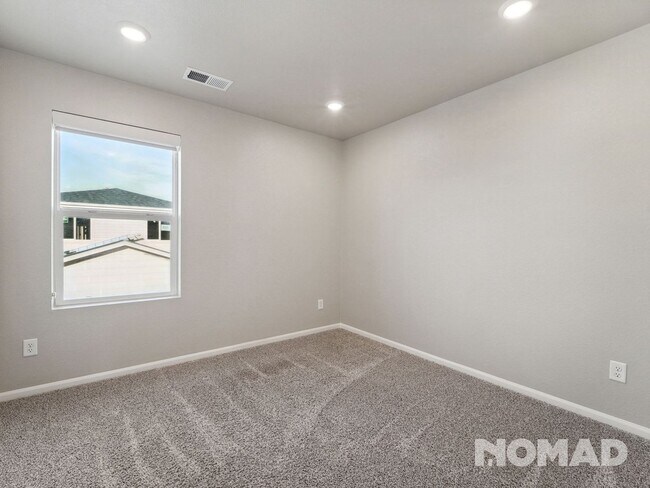 Building Photo - 6112 N Lisbon St