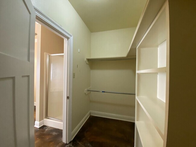 Building Photo - Charming 2BR/2BA Home in Shenandoah Ridge with Garage & Cozy Fireplace