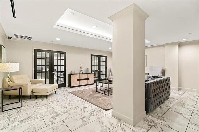 Building Photo - 2870 Pharr Ct S Northwest