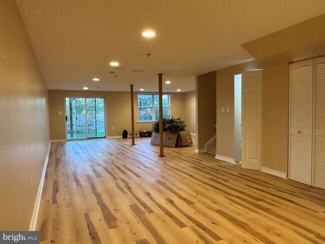Building Photo - 113 Turnhill Ct