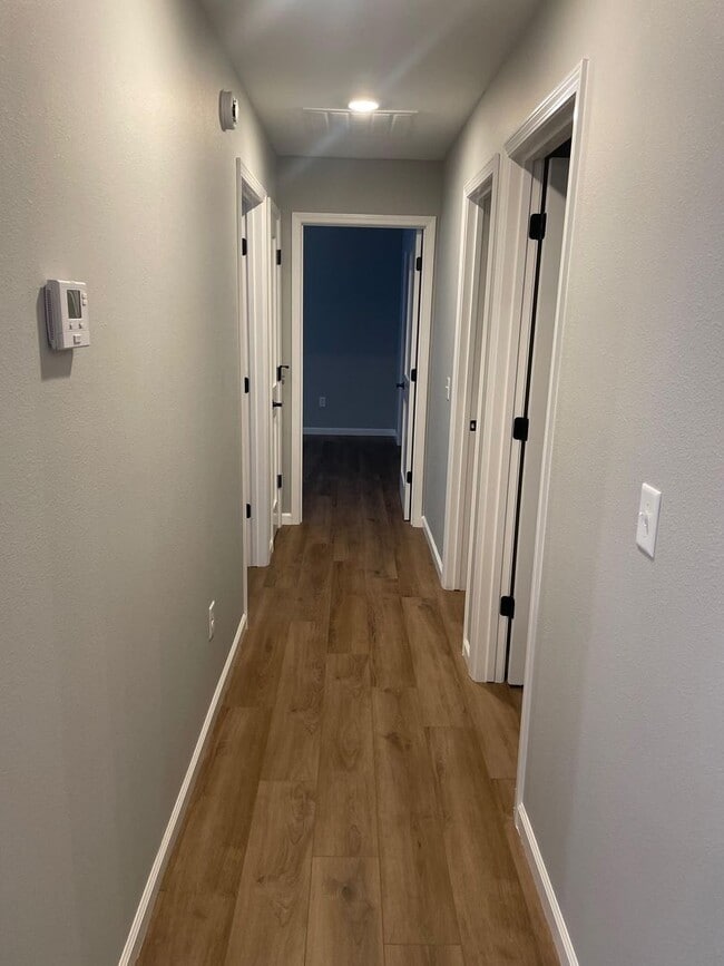 Building Photo - 2506 Landmark Dr