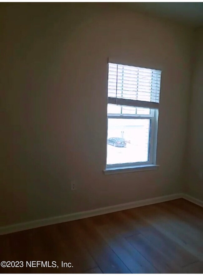 Building Photo - 433 Pine Bluff Dr