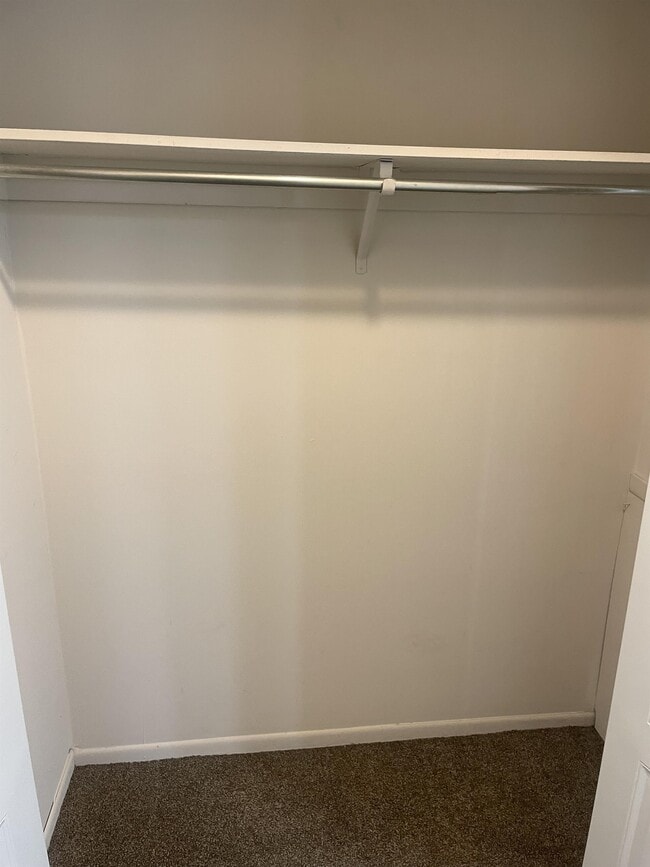 Building Photo - 66 Banner Ct