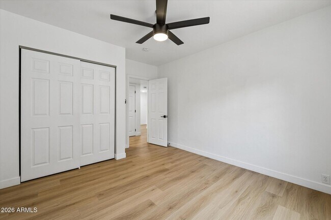 Building Photo - 1731 E Verde Ln