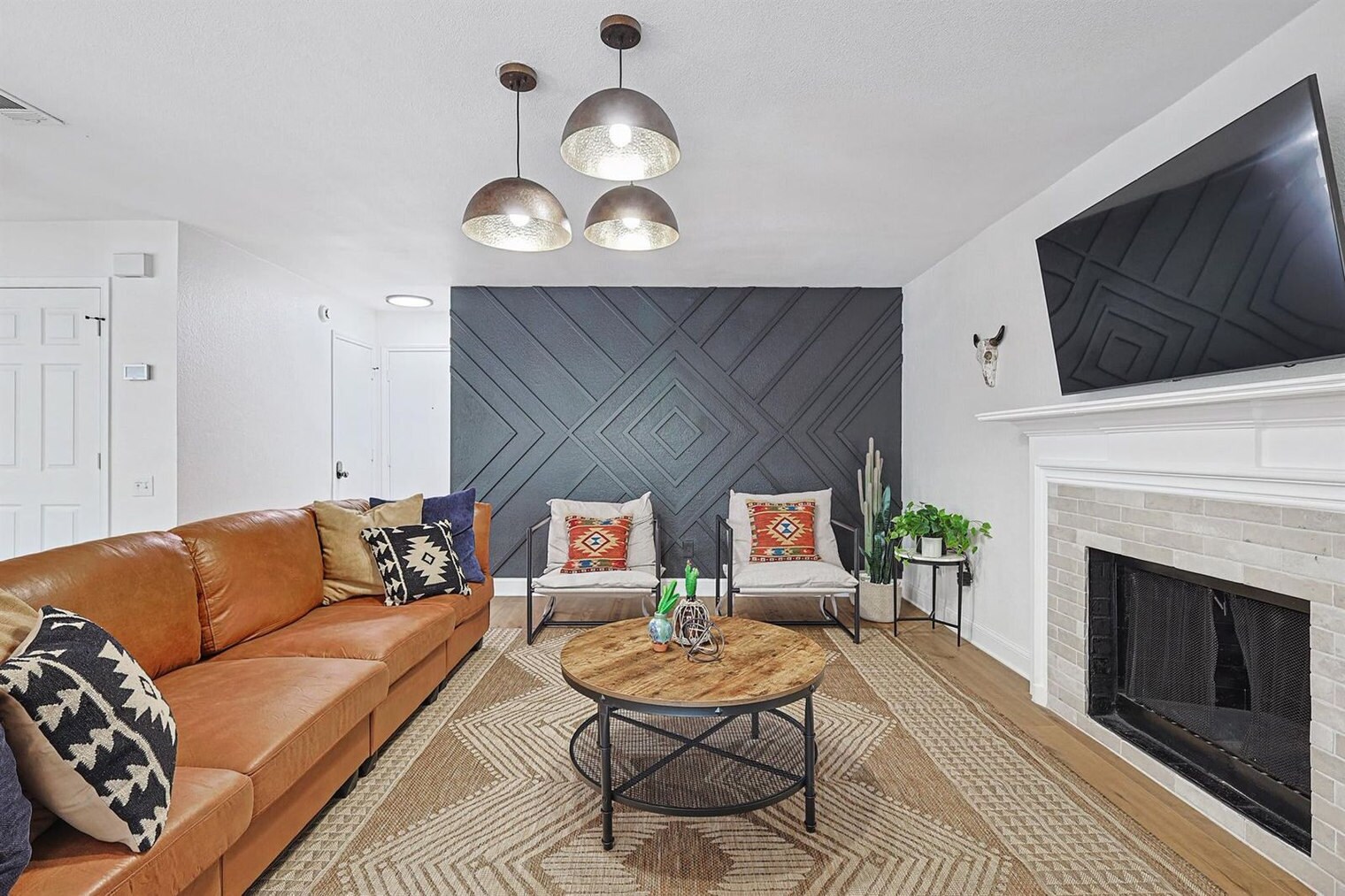 Building Photo - 6872 Greenleaf Dr