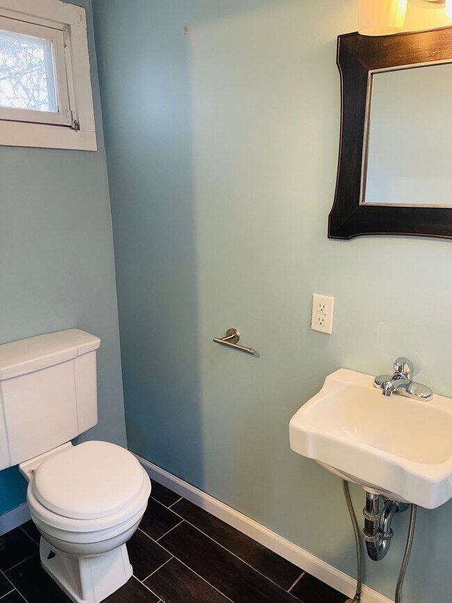 Building Photo - Historic Home in Wonderful Community!