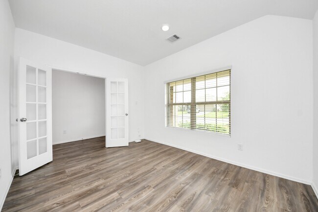Building Photo - 26631 Castiel Dr