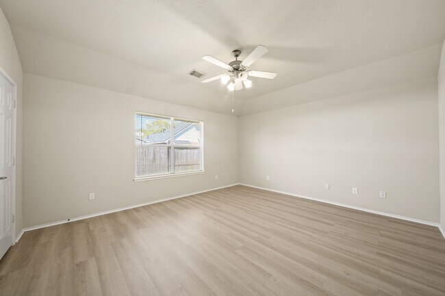 Building Photo - 2134 Vermillion Oak St