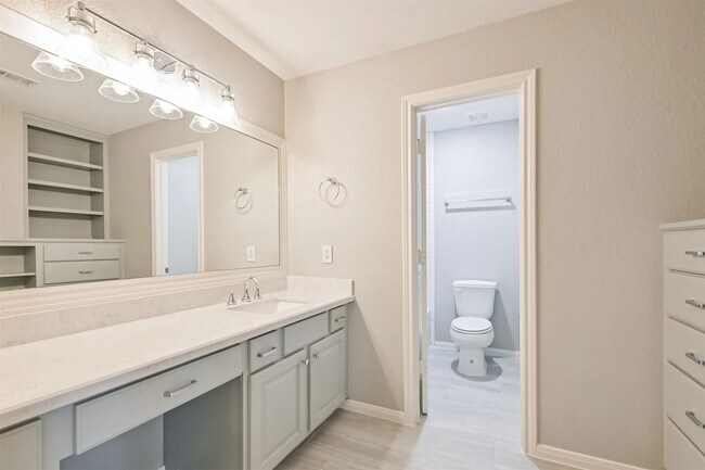 Building Photo - 16022 Diamond Rock Dr